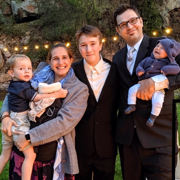 Meet your Posher, April - Picture 3 of 3